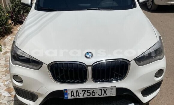 Acheter Occasion Voiture BMW X1 Blanc à Dakar, Dakar Acheter Occasion Voiture BMW X1 Blanc à Dakar, Dakar