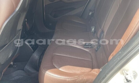 Acheter Occasion Voiture BMW X1 Blanc à Dakar, Dakar Acheter Occasion Voiture BMW X1 Blanc à Dakar, Dakar