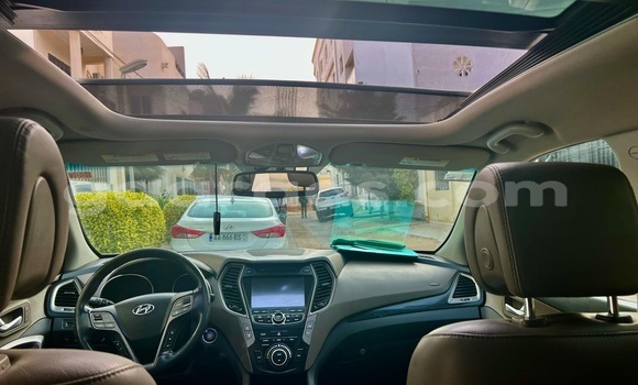 Dieundeu Occasion Hyundai Santa Fe Silver Auto in Dakar in Dakar Dieundeu Occasion Hyundai Santa Fe Silver Auto in Dakar in Dakar