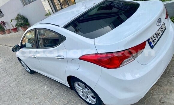 Buy Used Hyundai Avante White Car in Dakar in Dakar Buy Used Hyundai Avante White Car in Dakar in Dakar