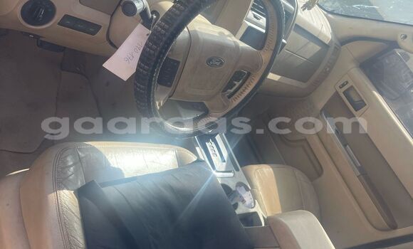 Acheter Occasion Voiture Ford Escape Noir à Dakar, Dakar Acheter Occasion Voiture Ford Escape Noir à Dakar, Dakar