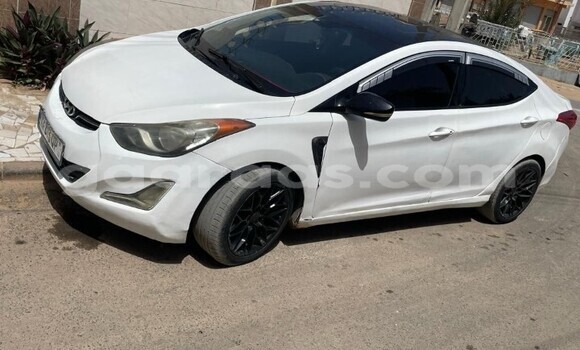 Acheter Occasion Voiture Hyundai Elantra Blanc à Dakar, Dakar Acheter Occasion Voiture Hyundai Elantra Blanc à Dakar, Dakar