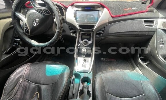 Acheter Occasion Voiture Hyundai Elantra Blanc à Dakar, Dakar Acheter Occasion Voiture Hyundai Elantra Blanc à Dakar, Dakar