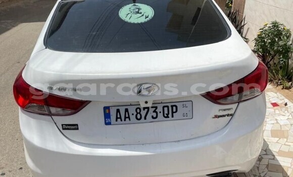 Acheter Occasion Voiture Hyundai Elantra Blanc à Dakar, Dakar Acheter Occasion Voiture Hyundai Elantra Blanc à Dakar, Dakar