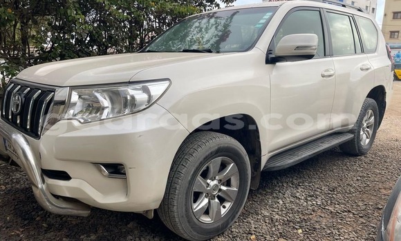 Acheter Occasion Voiture Toyota Prado Blanc à Dakar, Dakar Acheter Occasion Voiture Toyota Prado Blanc à Dakar, Dakar