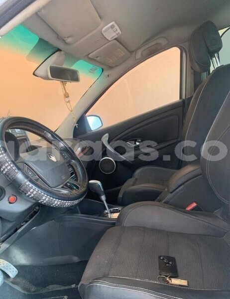 Big with watermark renault megane dakar dakar 30636