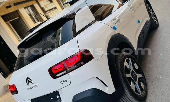Acheter Import Voiture Citroen C4 Cactus Blanc à Dakar, Dakar Acheter Import Voiture Citroen C4 Cactus Blanc à Dakar, Dakar