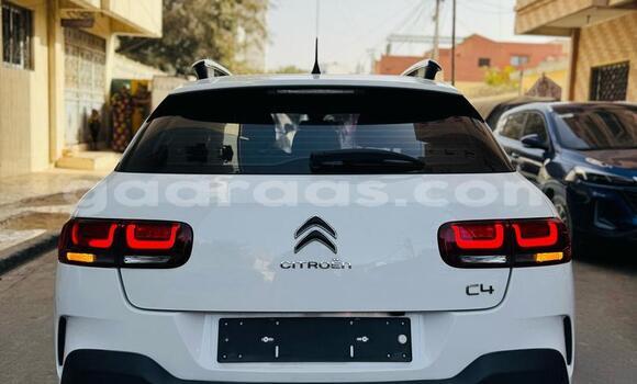 Acheter Import Voiture Citroen C4 Cactus Blanc à Dakar, Dakar Acheter Import Voiture Citroen C4 Cactus Blanc à Dakar, Dakar