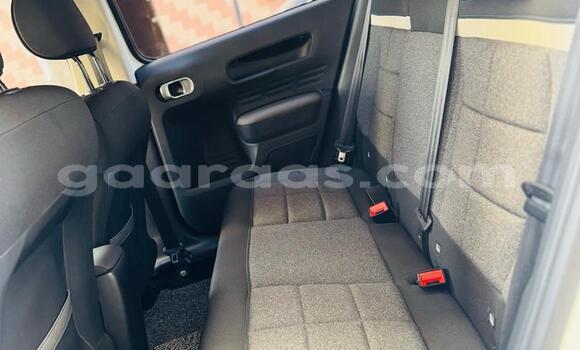 Acheter Import Voiture Citroen C4 Cactus Blanc à Dakar, Dakar Acheter Import Voiture Citroen C4 Cactus Blanc à Dakar, Dakar