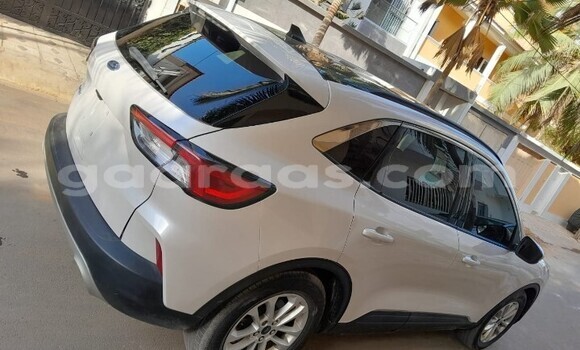 Acheter Occasion Voiture Ford Escape Blanc à Dakar, Dakar Acheter Occasion Voiture Ford Escape Blanc à Dakar, Dakar