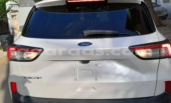 Acheter Occasion Voiture Ford Escape Blanc à Dakar, Dakar Acheter Occasion Voiture Ford Escape Blanc à Dakar, Dakar