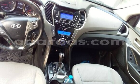 Dieundeu Occasion Hyundai Santa Fe Blanc Auto in Dakar in Dakar Dieundeu Occasion Hyundai Santa Fe Blanc Auto in Dakar in Dakar