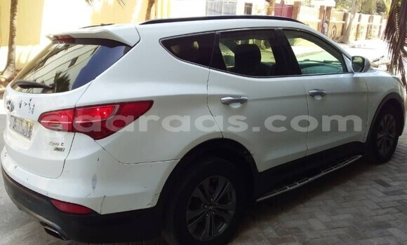 Dieundeu Occasion Hyundai Santa Fe Blanc Auto in Dakar in Dakar Dieundeu Occasion Hyundai Santa Fe Blanc Auto in Dakar in Dakar