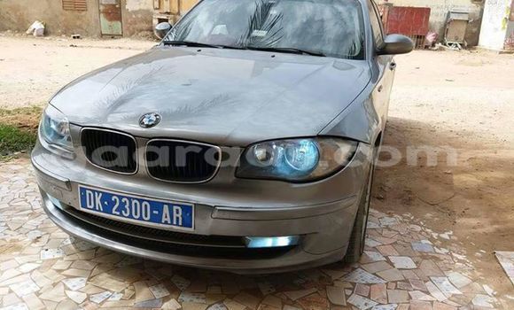 Acheter Occasion Voiture BMW 3-Series Gris à Gueule Tapee Fass Colobane au Dakar Acheter Occasion Voiture BMW 3-Series Gris à Gueule Tapee Fass Colobane au Dakar