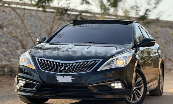 Dieundeu Occasion Hyundai Grandeur Black Auto in Dakar in Dakar Dieundeu Occasion Hyundai Grandeur Black Auto in Dakar in Dakar