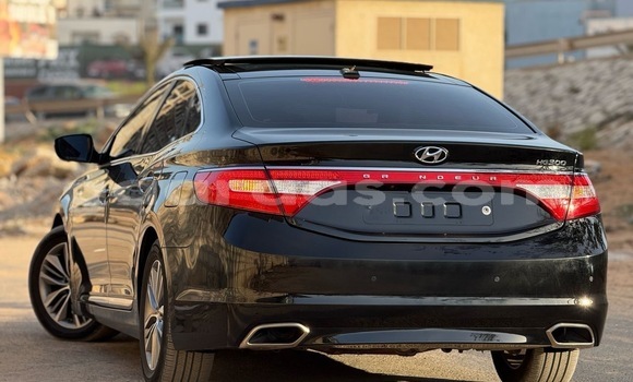 Dieundeu Occasion Hyundai Grandeur Black Auto in Dakar in Dakar Dieundeu Occasion Hyundai Grandeur Black Auto in Dakar in Dakar