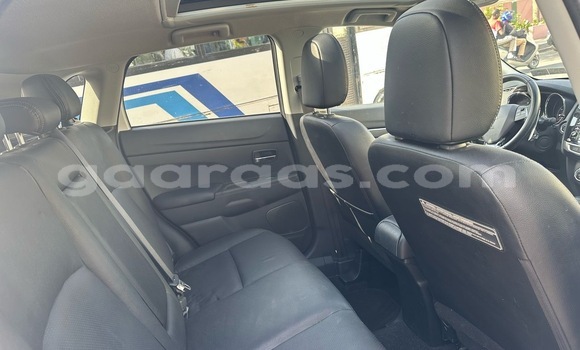 Dieundeu Occasion Mitsubishi Outlander White Auto in Dakar in Dakar Dieundeu Occasion Mitsubishi Outlander White Auto in Dakar in Dakar