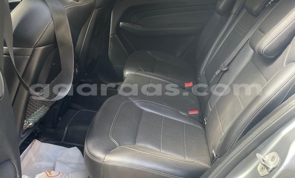 Acheter Occasion Voiture Mercedes‒Benz ML–Class Gris à Dakar, Dakar Acheter Occasion Voiture Mercedes‒Benz ML–Class Gris à Dakar, Dakar