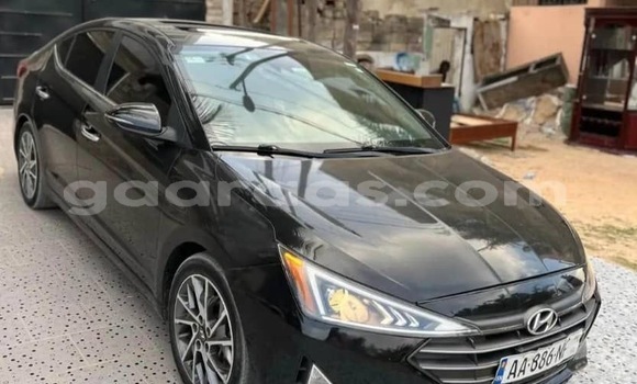 Buy Used Hyundai Elantra Silver Car in Dakar in Dakar Buy Used Hyundai Elantra Silver Car in Dakar in Dakar