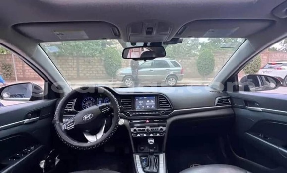 Buy Used Hyundai Elantra Silver Car in Dakar in Dakar Buy Used Hyundai Elantra Silver Car in Dakar in Dakar