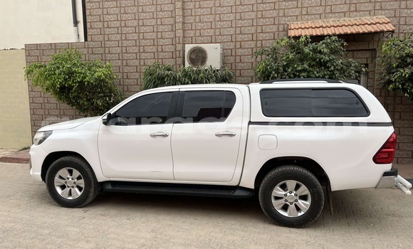 Acheter Occasion Voiture Toyota Hilux Blanc à Rufisque, Dakar Acheter Occasion Voiture Toyota Hilux Blanc à Rufisque, Dakar