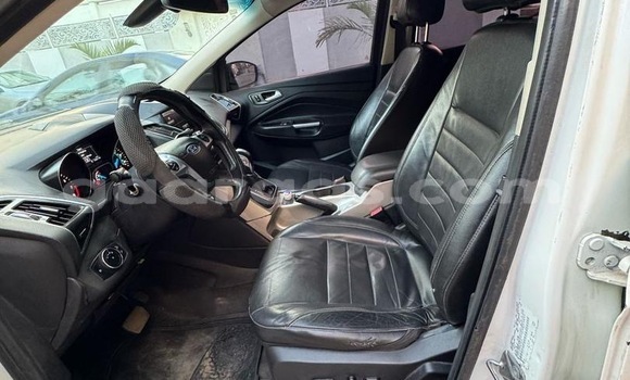 Acheter Occasion Voiture Ford Escape Blanc à Dakar, Dakar Acheter Occasion Voiture Ford Escape Blanc à Dakar, Dakar