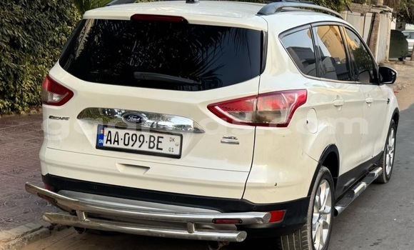 Acheter Occasion Voiture Ford Escape Blanc à Dakar, Dakar Acheter Occasion Voiture Ford Escape Blanc à Dakar, Dakar
