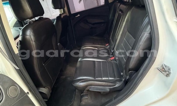 Acheter Occasion Voiture Ford Escape Blanc à Dakar, Dakar Acheter Occasion Voiture Ford Escape Blanc à Dakar, Dakar