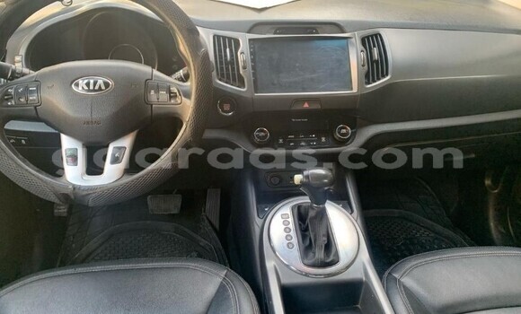Buy Used Kia Sportage Silver Car in Dakar in Dakar Buy Used Kia Sportage Silver Car in Dakar in Dakar