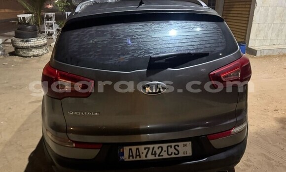 Buy Used Kia Sportage Silver Car in Dakar in Dakar Buy Used Kia Sportage Silver Car in Dakar in Dakar