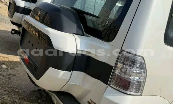 Acheter Occasion Voiture Mitsubishi Pajero Blanc à Dakar, Dakar Acheter Occasion Voiture Mitsubishi Pajero Blanc à Dakar, Dakar