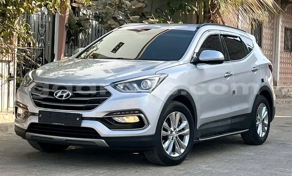 Dieundeu Occasion Hyundai Santa Fe White Auto in Dakar in Dakar Dieundeu Occasion Hyundai Santa Fe White Auto in Dakar in Dakar