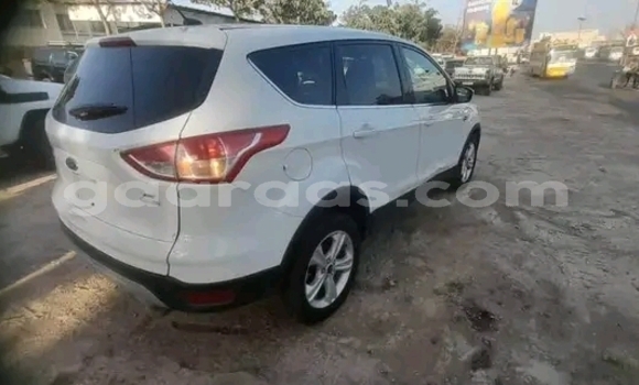 Acheter Occasion Voiture Ford Escape Blanc à Dakar, Dakar Acheter Occasion Voiture Ford Escape Blanc à Dakar, Dakar