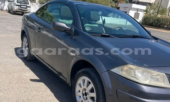 Buy Used Renault Megane Blue Car in Dakar in Dakar