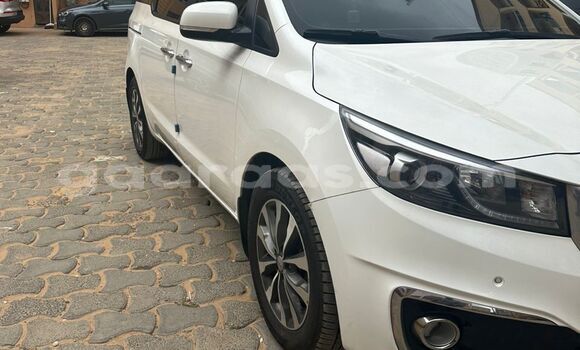Dieundeu Beess Kia Carnival White Auto in Dakar in Dakar Dieundeu Beess Kia Carnival White Auto in Dakar in Dakar