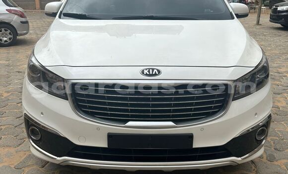 Dieundeu Beess Kia Carnival White Auto in Dakar in Dakar Dieundeu Beess Kia Carnival White Auto in Dakar in Dakar
