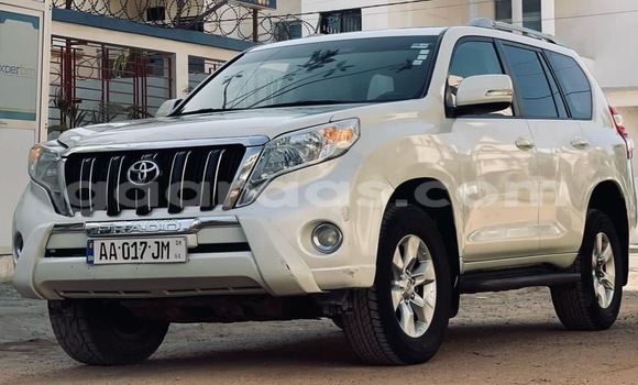 Dieundeu Occasion Toyota Prado White Auto in Dakar in Dakar Dieundeu Occasion Toyota Prado White Auto in Dakar in Dakar