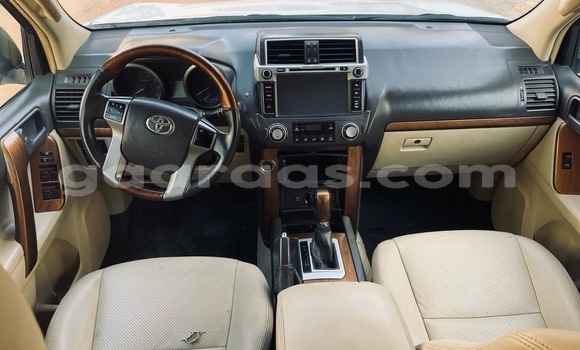 Dieundeu Occasion Toyota Prado White Auto in Dakar in Dakar Dieundeu Occasion Toyota Prado White Auto in Dakar in Dakar