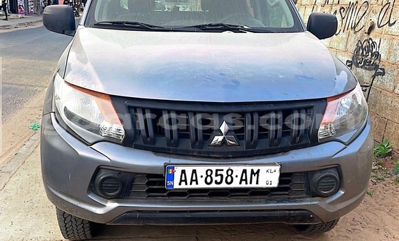 Dieundeu Occasion Mitsubishi L200 Silver Auto in Dakar in Dakar