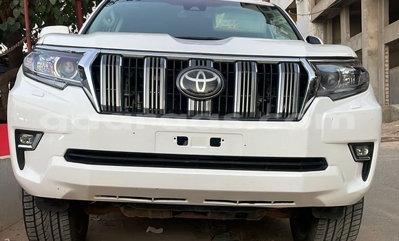 Acheter Occasion Voiture Toyota Prado Blanc à Dakar, Dakar Acheter Occasion Voiture Toyota Prado Blanc à Dakar, Dakar