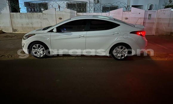 Acheter Occasion Voiture Hyundai Elantra Blanc à Dakar, Dakar Acheter Occasion Voiture Hyundai Elantra Blanc à Dakar, Dakar