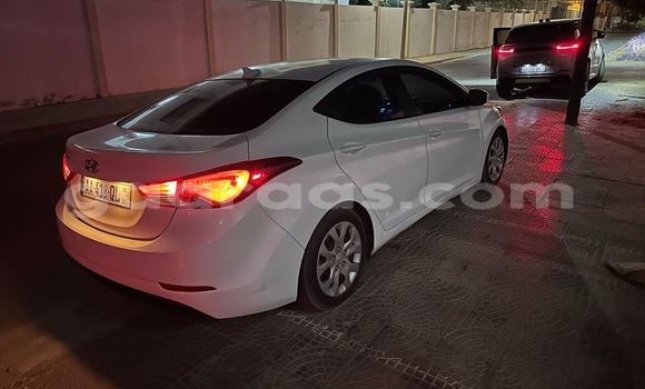 Acheter Occasion Voiture Hyundai Elantra Blanc à Dakar, Dakar Acheter Occasion Voiture Hyundai Elantra Blanc à Dakar, Dakar