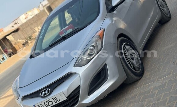Buy Used Hyundai Elantra Silver Car in Dakar in Dakar Buy Used Hyundai Elantra Silver Car in Dakar in Dakar