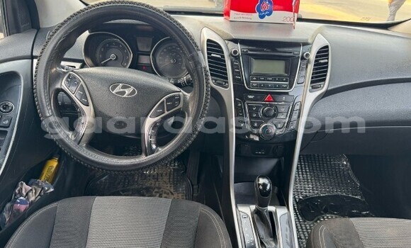 Buy Used Hyundai Elantra Silver Car in Dakar in Dakar Buy Used Hyundai Elantra Silver Car in Dakar in Dakar