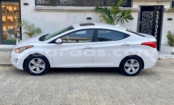 Acheter Occasion Voiture Hyundai Avante Blanc à Dakar, Dakar Acheter Occasion Voiture Hyundai Avante Blanc à Dakar, Dakar