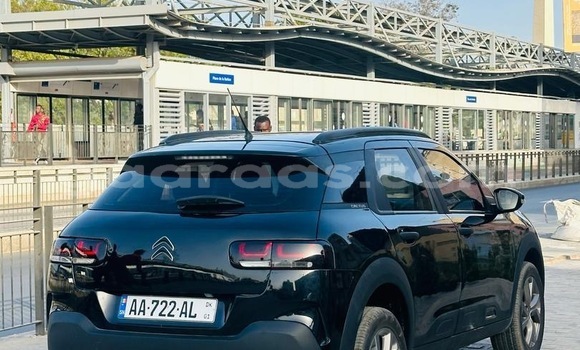 Acheter Occasion Voiture Citroen C4 cactus Bleu de nuit à Dakar, Dakar Acheter Occasion Voiture Citroen C4 cactus Bleu de nuit à Dakar, Dakar