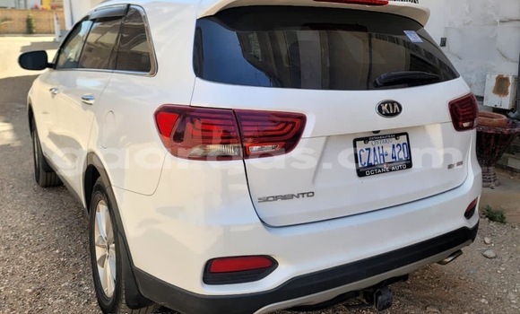 Acheter Occasion Voiture Kia Sorento Blanc à Dakar, Dakar Acheter Occasion Voiture Kia Sorento Blanc à Dakar, Dakar