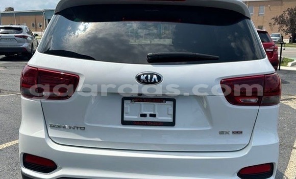 Acheter Occasion Voiture Kia Sorento Blanc à Dakar, Dakar Acheter Occasion Voiture Kia Sorento Blanc à Dakar, Dakar