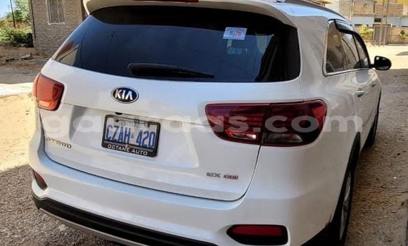 Acheter Occasion Voiture Kia Sorento Blanc à Dakar, Dakar Acheter Occasion Voiture Kia Sorento Blanc à Dakar, Dakar