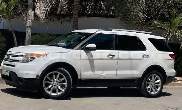 Buy Used Ford Explorer White Car in Dakar in Dakar Buy Used Ford Explorer White Car in Dakar in Dakar